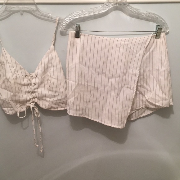 White pin stripped set - Picture 1 of 1